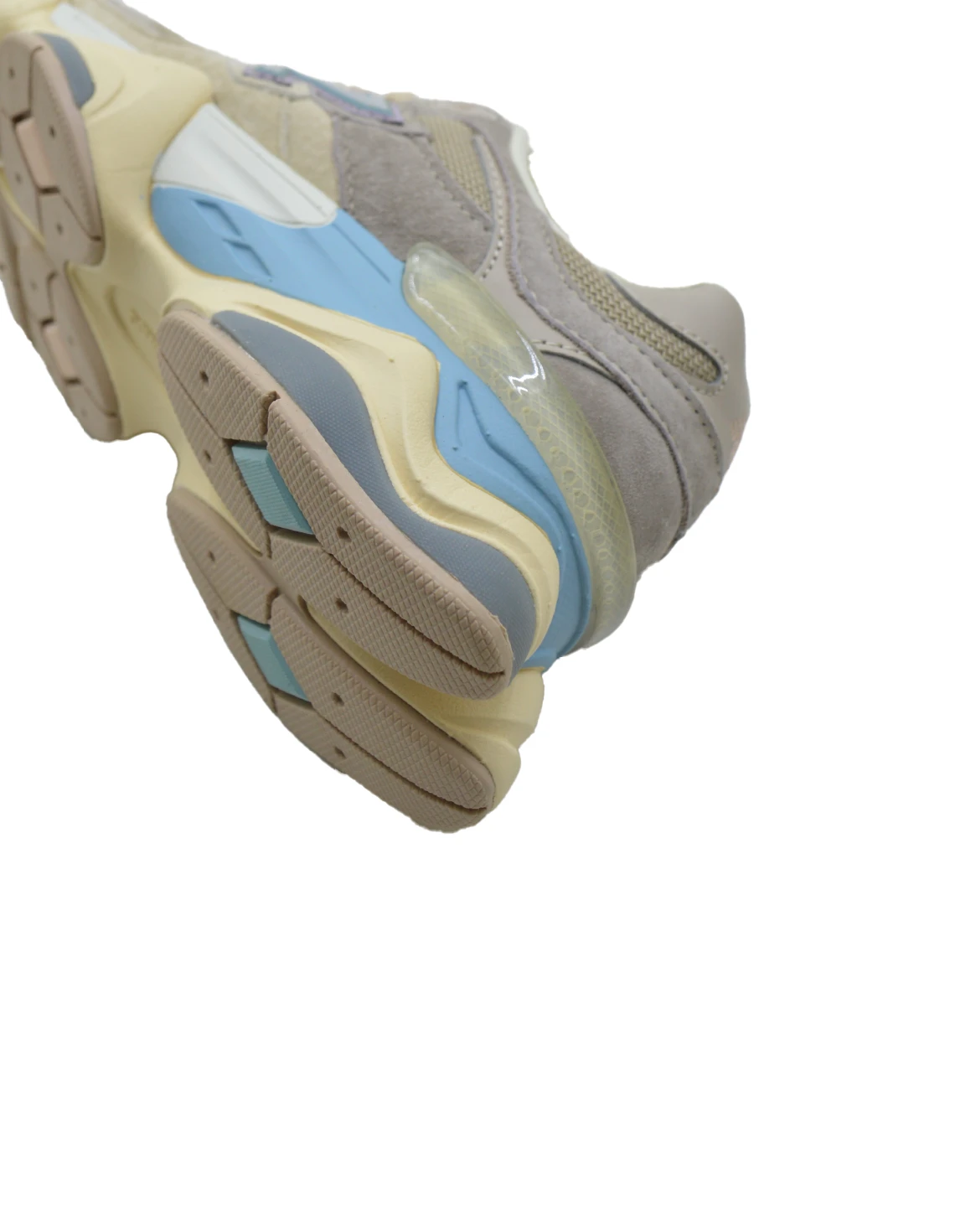 کفش دویدن زنانه نیو بالانس 9060 W