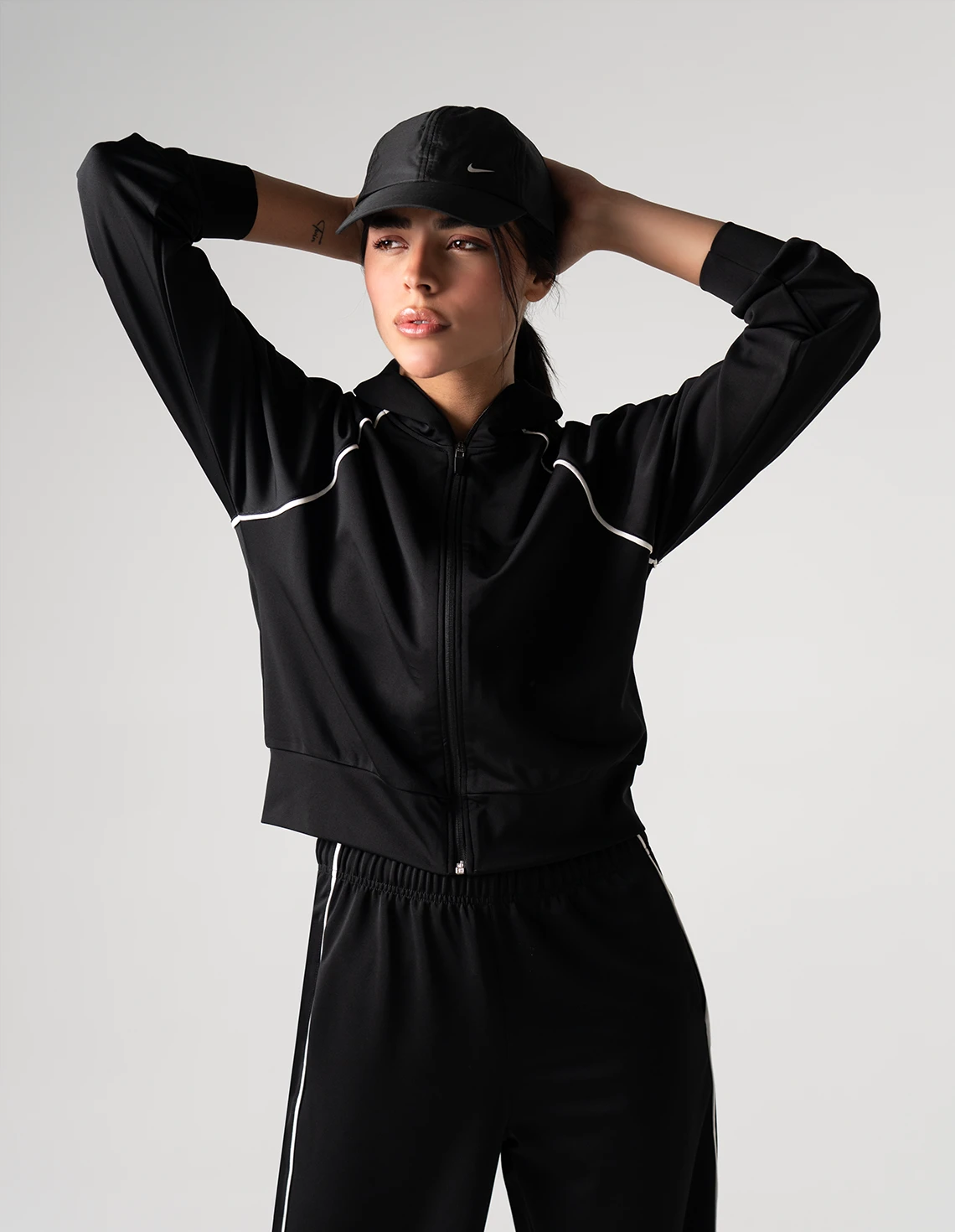 ست سویشرت و شلوار ورزشی زنانه اسپورتلند SHIFT Line W