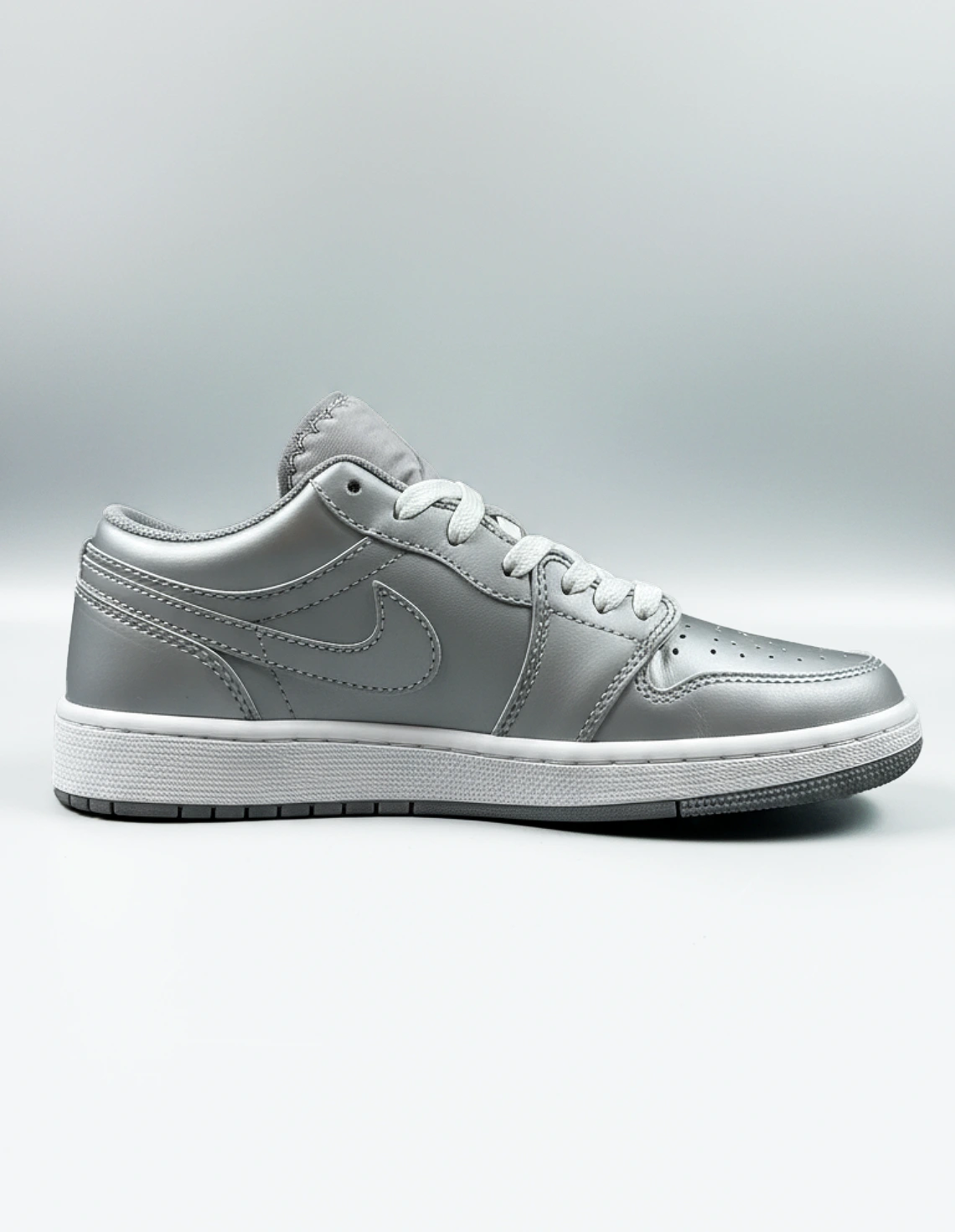 کفش روزانه زنانه نایکی Air Jordan 1 Low LX W