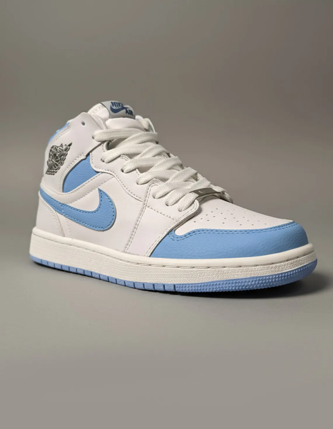 کفش روزانه زنانه نایکی Air Jordan 1 Mid Shadow W